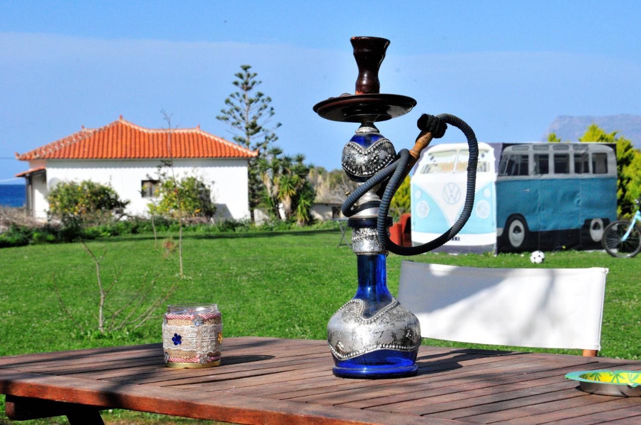 הוילה קיסאמוס Cornelia Hippie Magic Bus מראה חיצוני תמונה